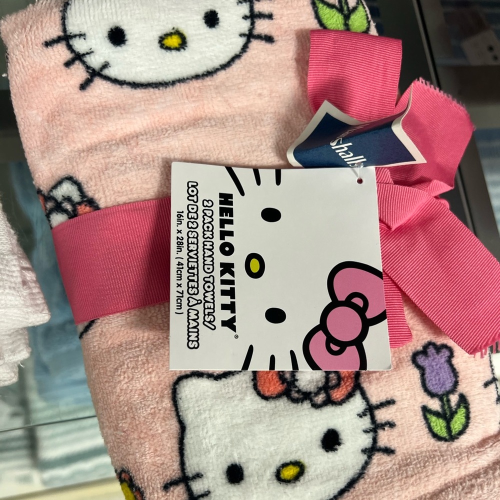 Hello kitty hand towels